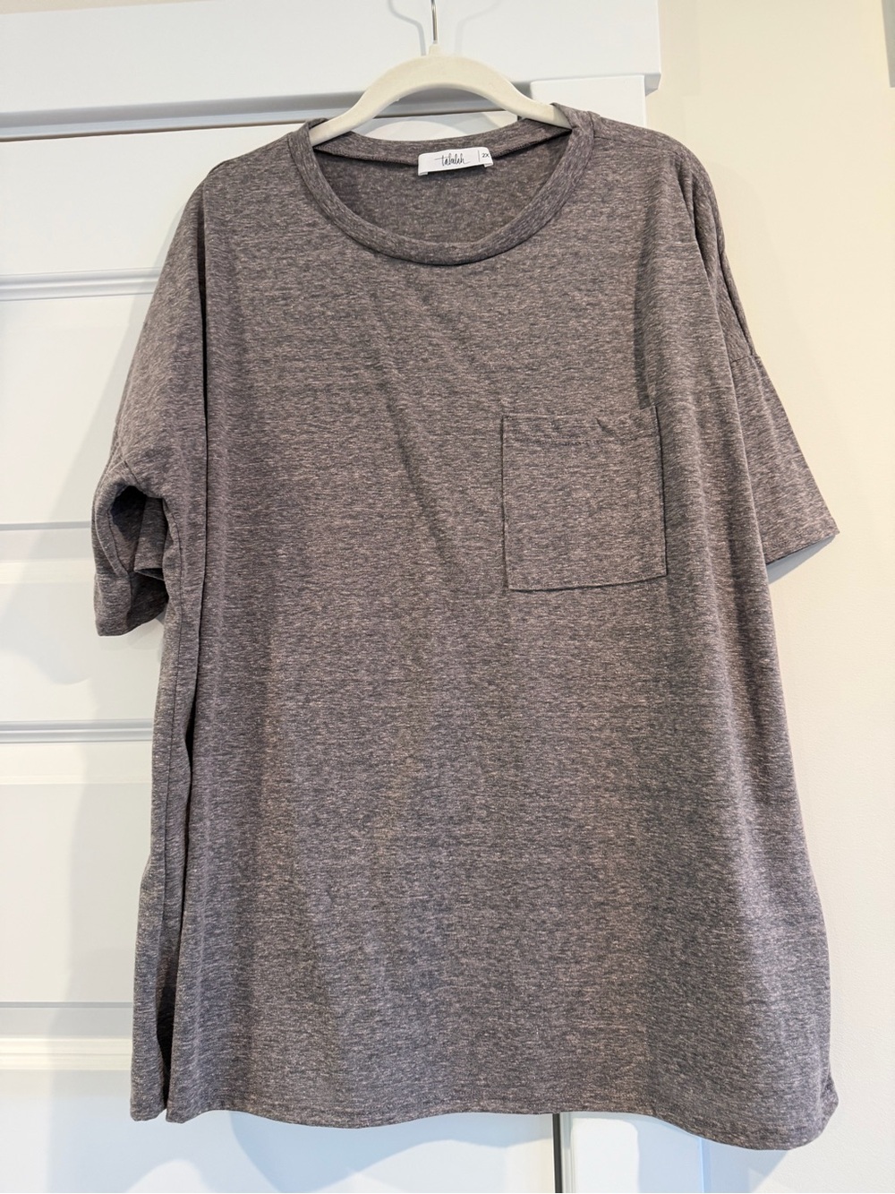 Women's Pocket Short Sleeve Tee - Gray